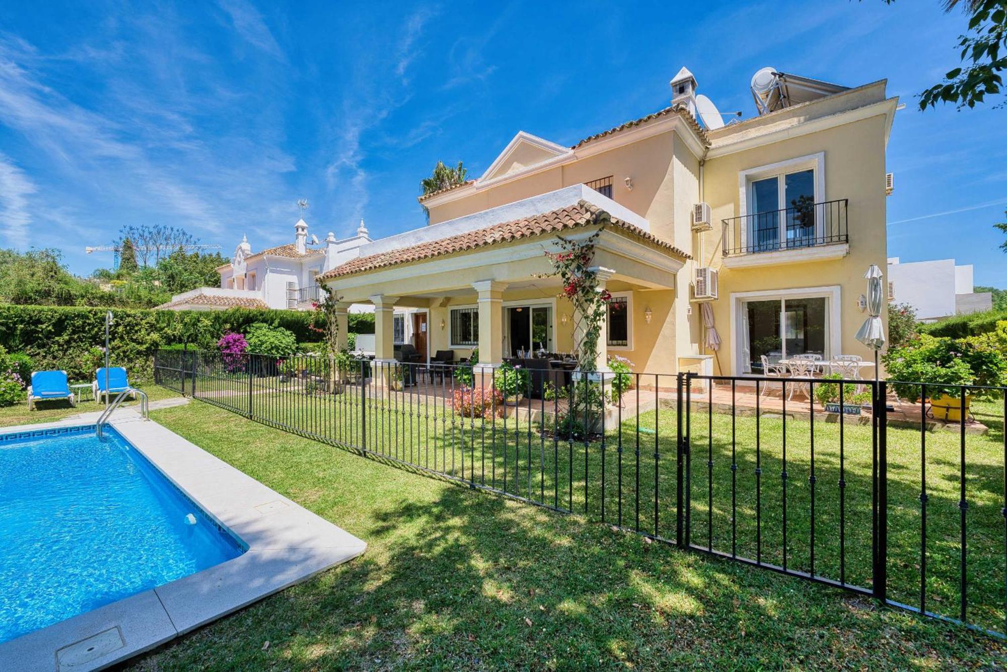 1106 Marbella Large Family Villa Estepona Extérieur photo
